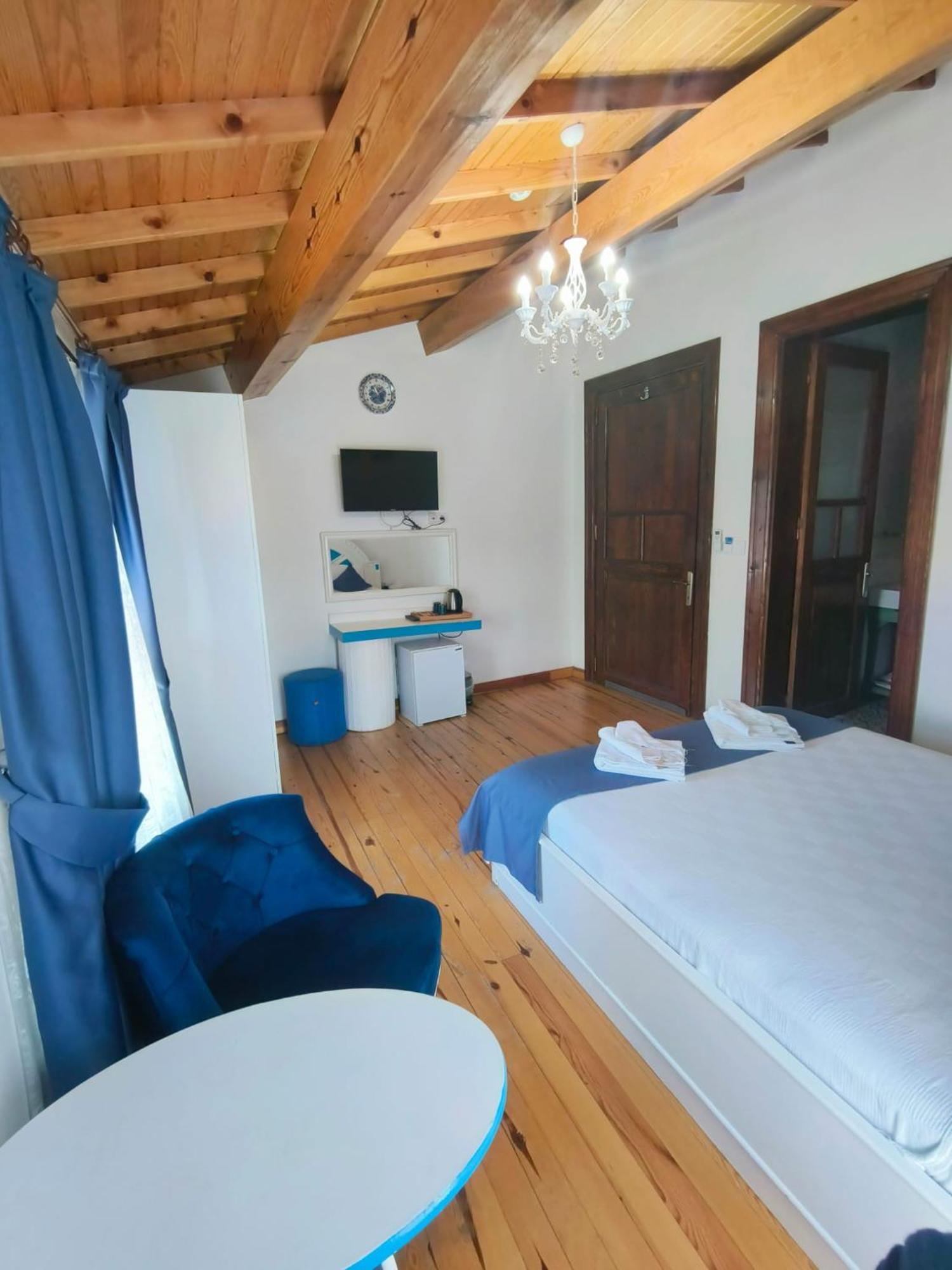Mavi Palas Hotel Адалар Экстерьер фото