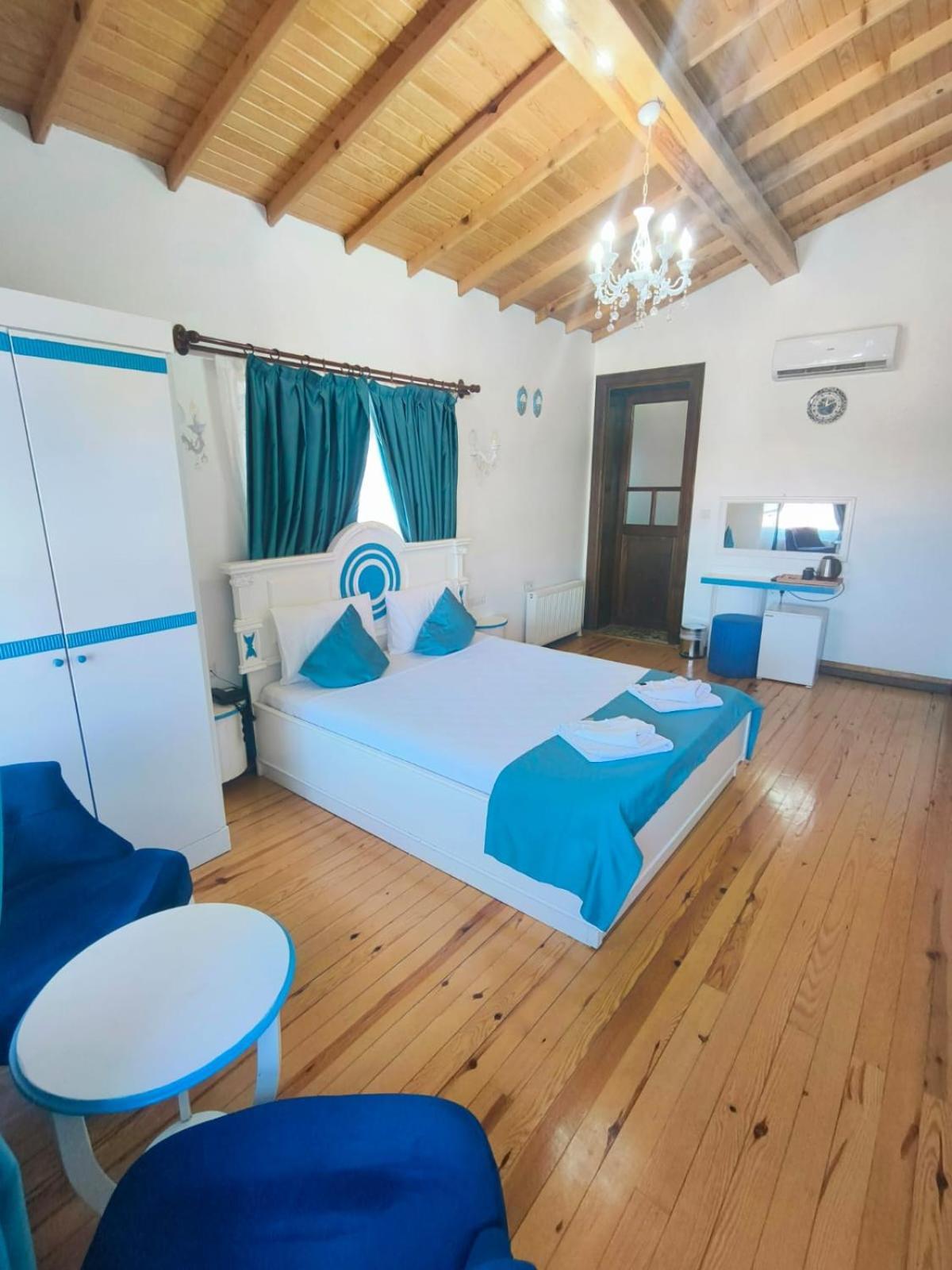 Mavi Palas Hotel Адалар Экстерьер фото
