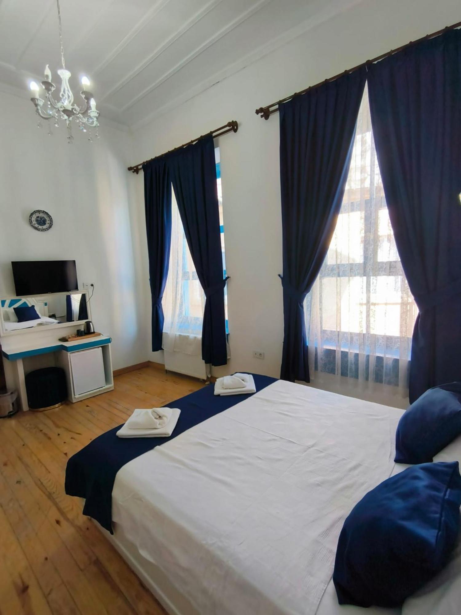 Mavi Palas Hotel Адалар Экстерьер фото